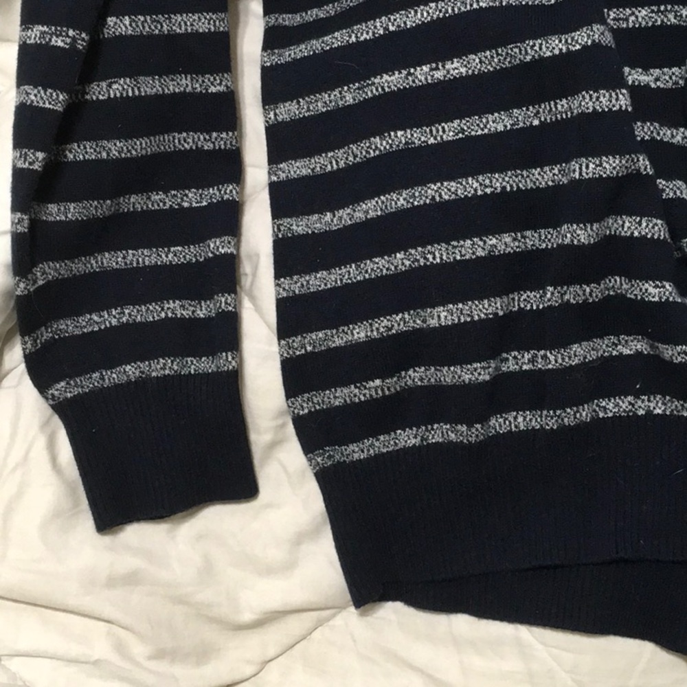Stripped Sweater - Picture 3 of 4
